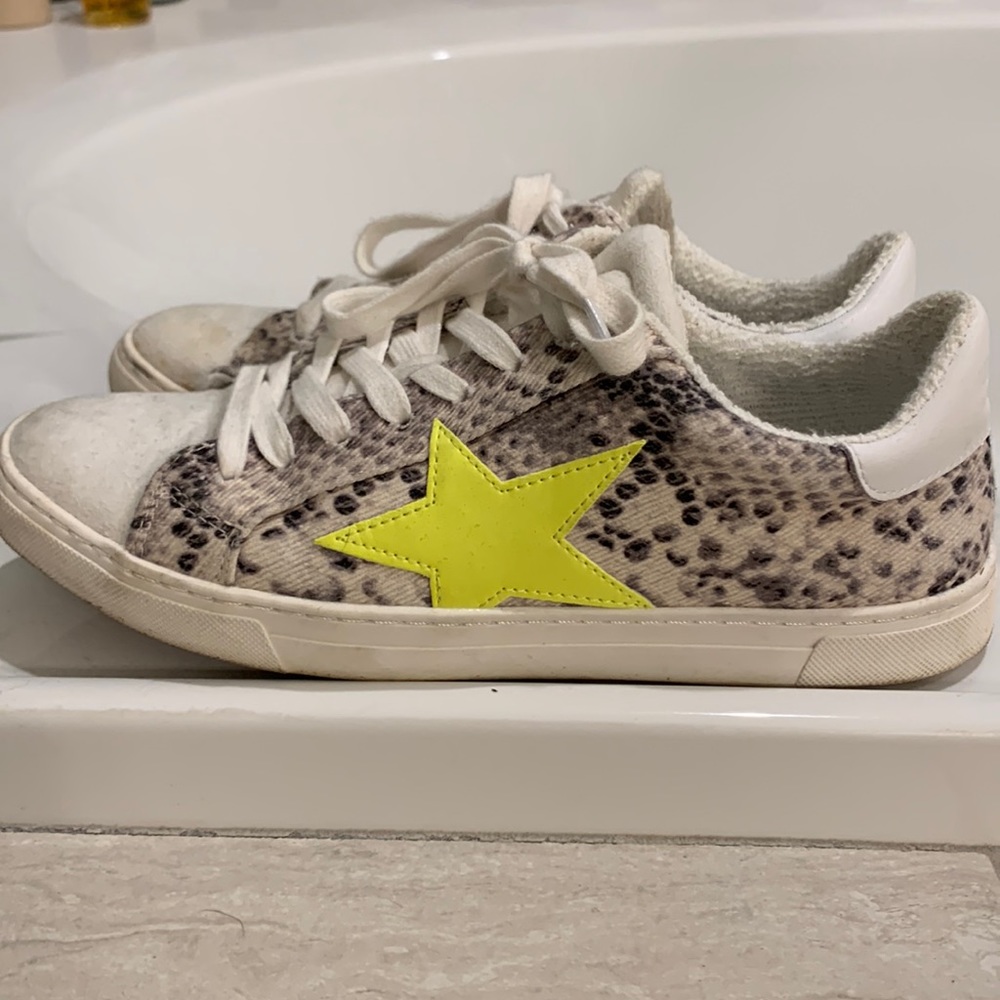Snake print star Steven by Steven madden sneakers
